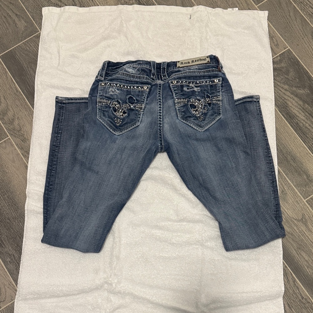 Rock Revival Women's Blue skinny Jeans with Embellished Pockets
